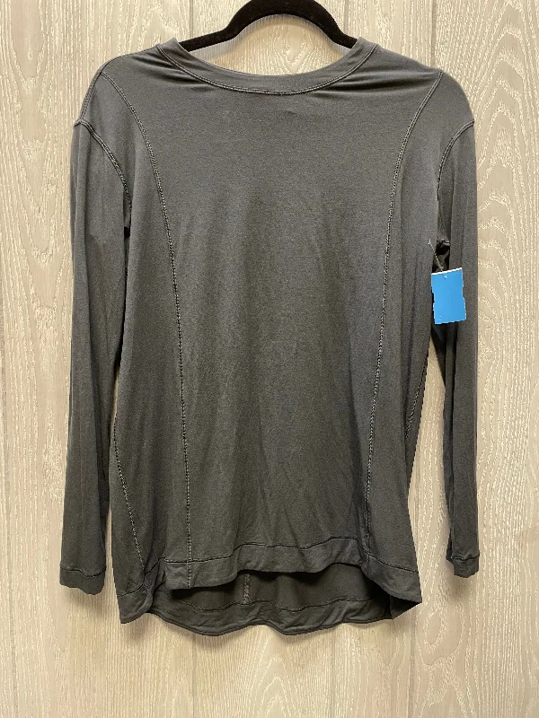 best short sleeve t-shirt for hot weather -Athletic Top Long Sleeve Crewneck By Lululemon In Grey, Size: Xs