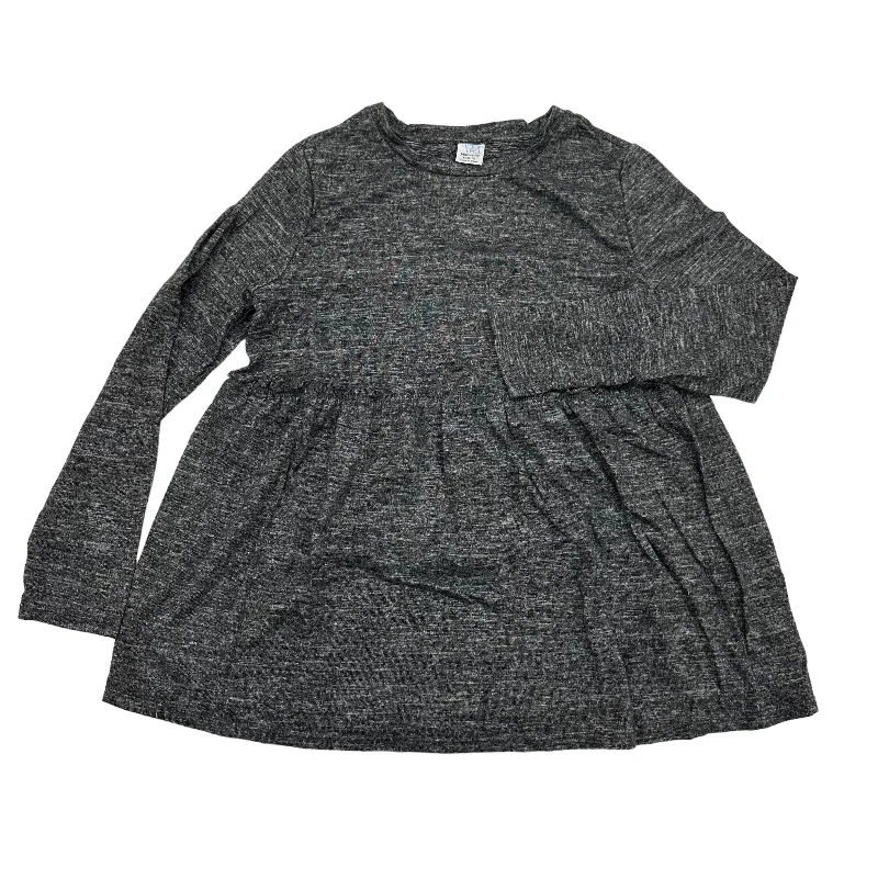 simple and elegant short sleeve t-shirt -Maternity Top Long Sleeve By Time And Tru  Size: M