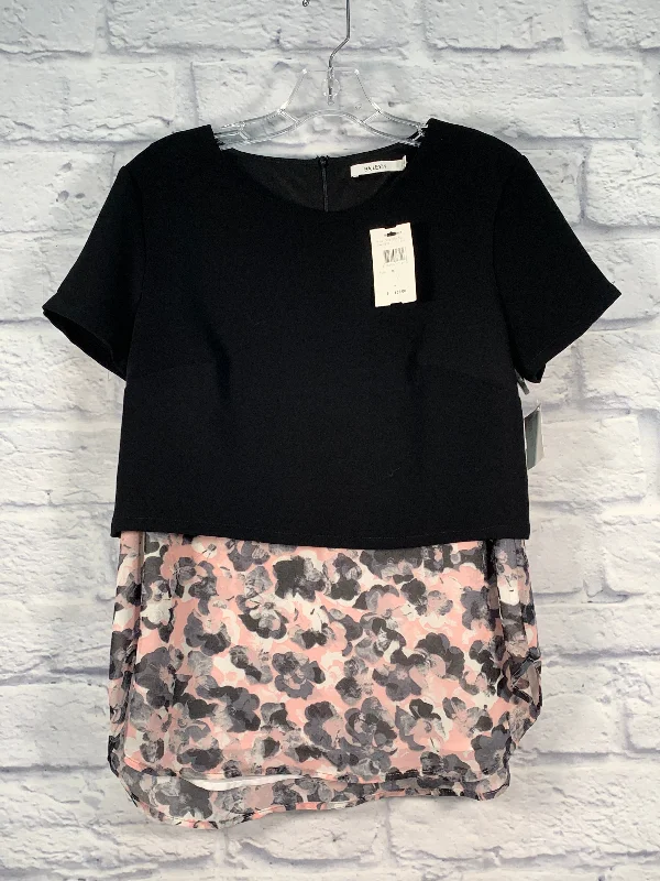 short sleeve t-shirt for everyday wear -Top Short Sleeve By Bailey 44 In Black & Pink, Size: M