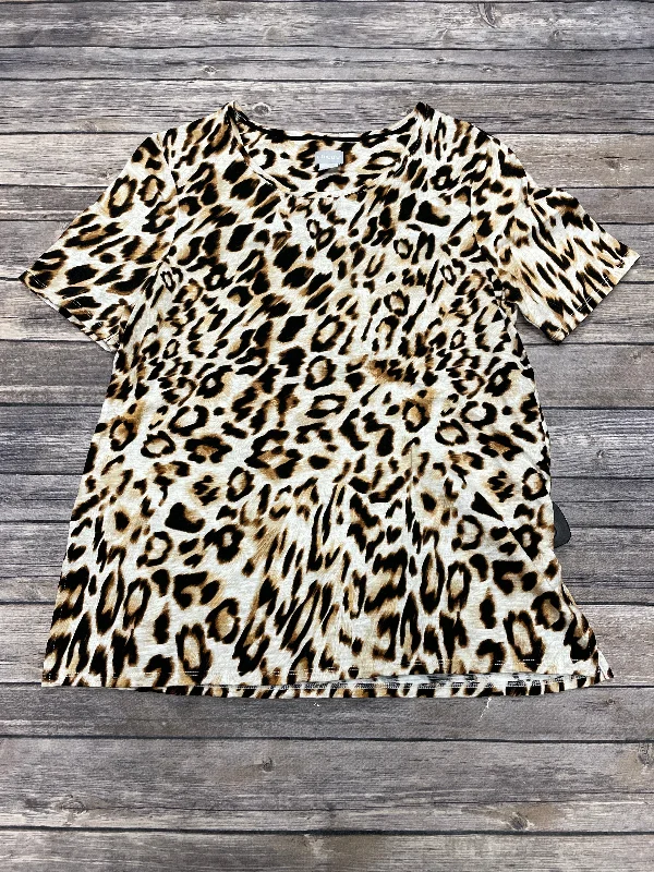 short sleeve t-shirt for gym -Top Short Sleeve By Chicos In Animal Print, Size: M