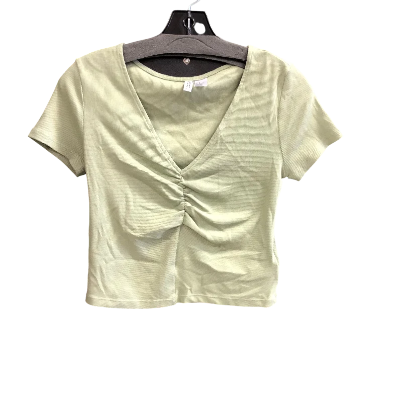 casual short sleeve t-shirt with pocket -Top Short Sleeve By Divided In Green, Size: M