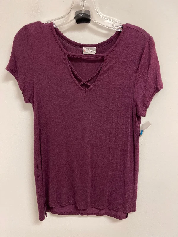 stylish short sleeve graphic tee -Top Short Sleeve By Glitz In Purple, Size: Xl