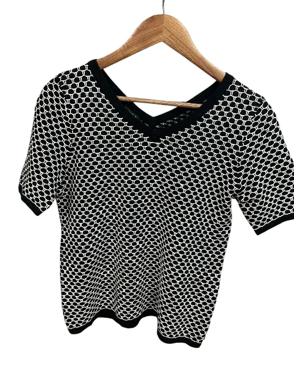 short sleeve shirt for running -Top Short Sleeve By Talbots In Black & White, Size: Mp