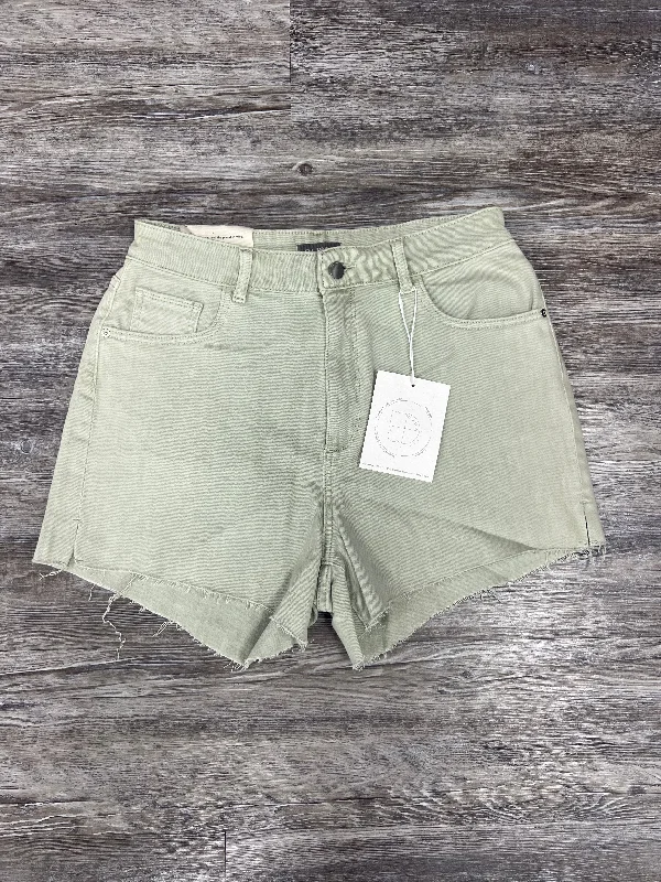 premium pants for men -Green Shorts Designer Dl1961, Size 6